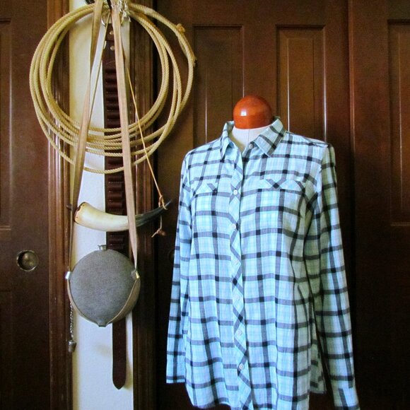 WESTERN SHIRT, M, EDDIE BAUER, NWOT, LONG SLEEVE COTTON BUTTON FRONT, POCKETS - Picture 1 of 5